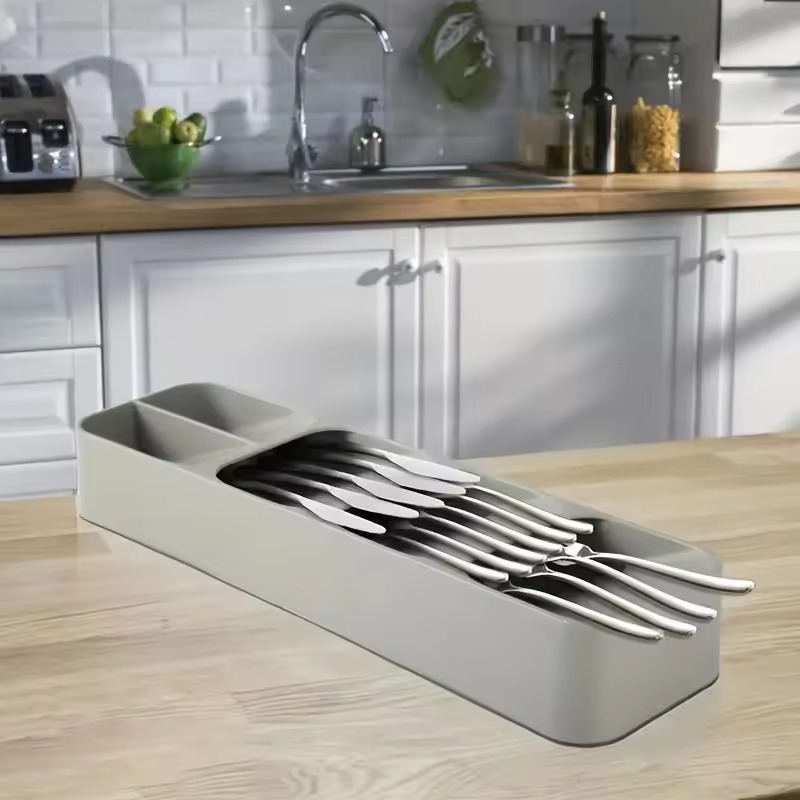 Cutlery organizer