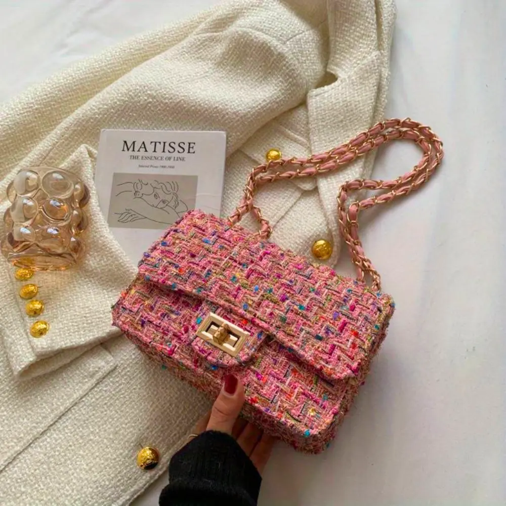 Vintage wool chain bag