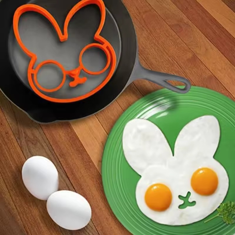 Egg omelette mold