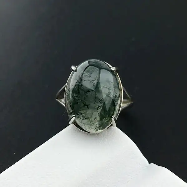 Natural moss ring