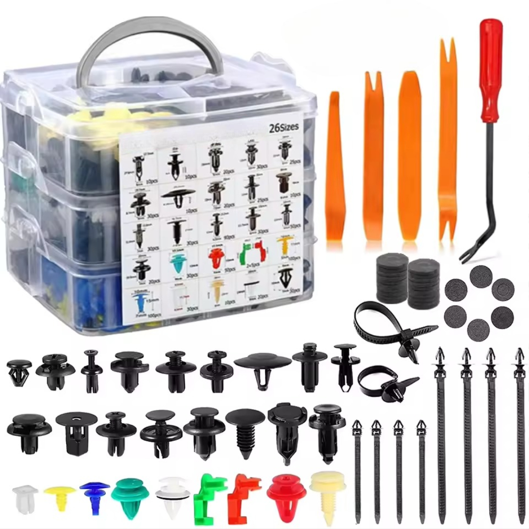 Fasteners set