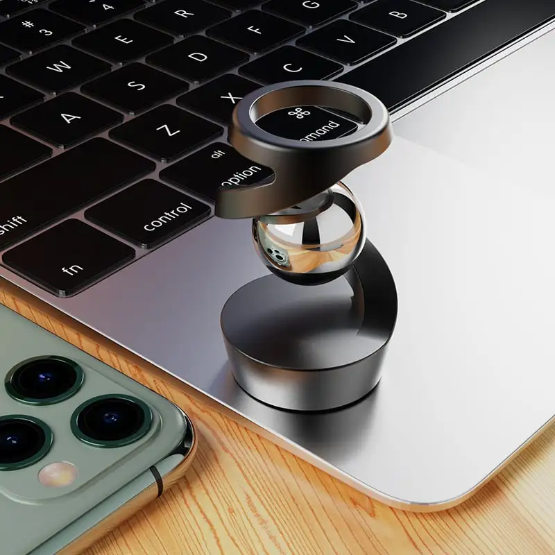 Kinetic desk toy